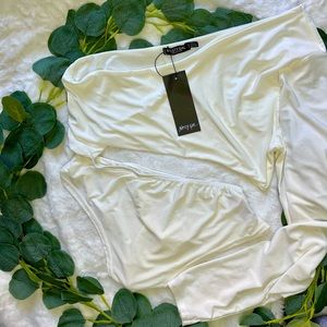 One shoulder, mid cut off bodysuit by nasty gal